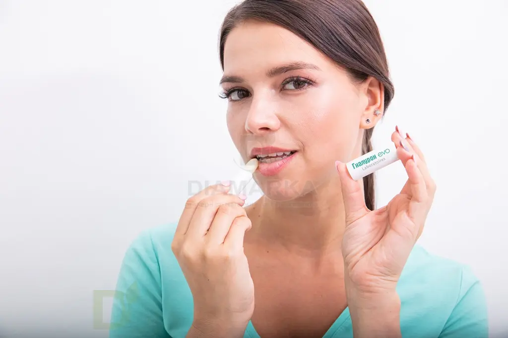 Гигиеническая помада Гиалурон EVO Моментальное увлажнение, 2,8 г в Воронеже